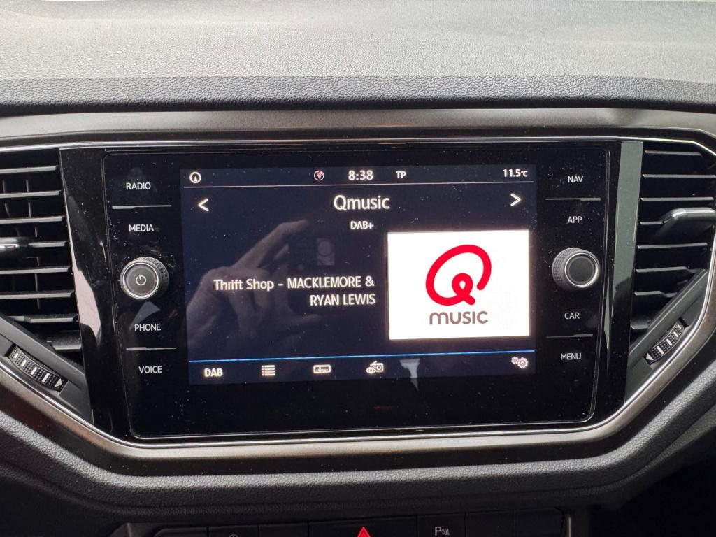 Volkswagen T-roc 1.5 tsi style business automaat , afneembare trekhaak , ap