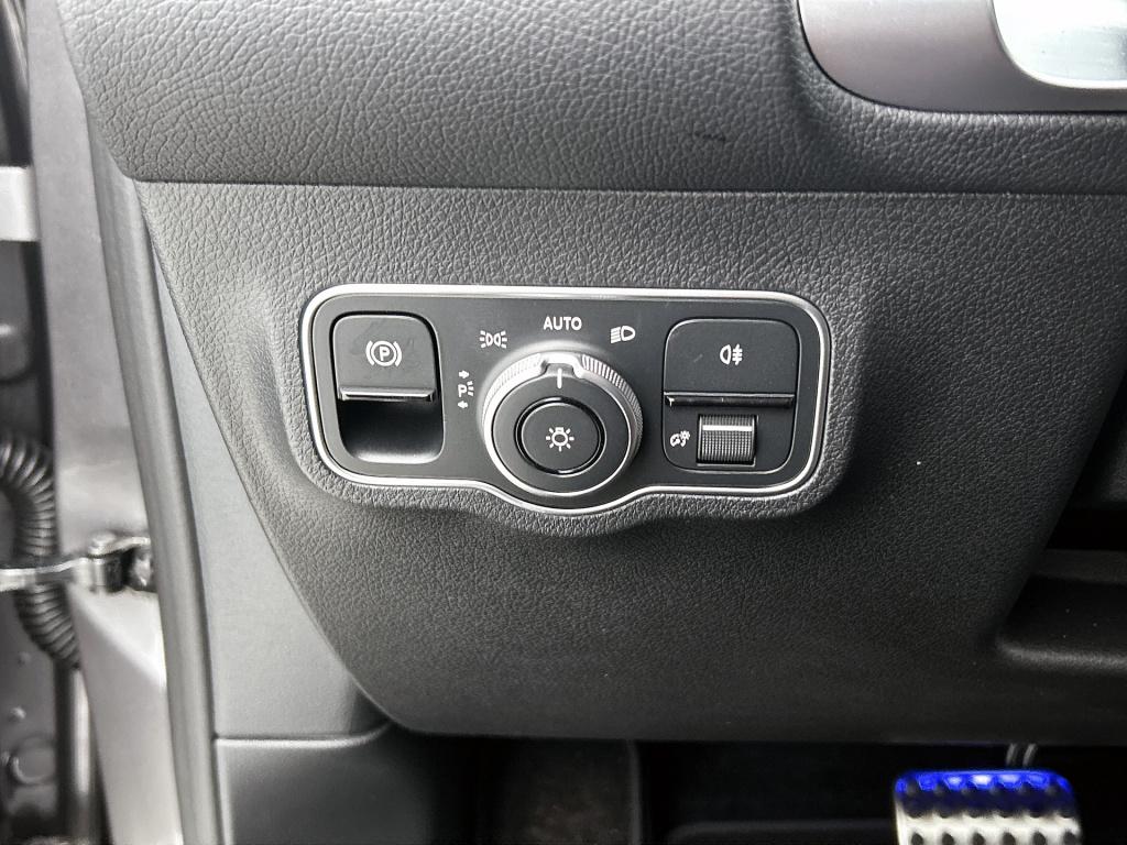 Mercedes-Benz Glb 200 business solution amg 7p. | premium plus | winterpakk