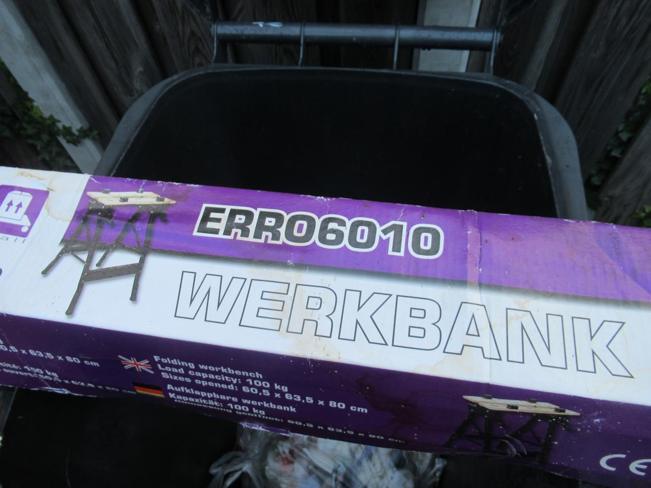 Werkbank, nieuw in doos met twee nieuwe klemmen.