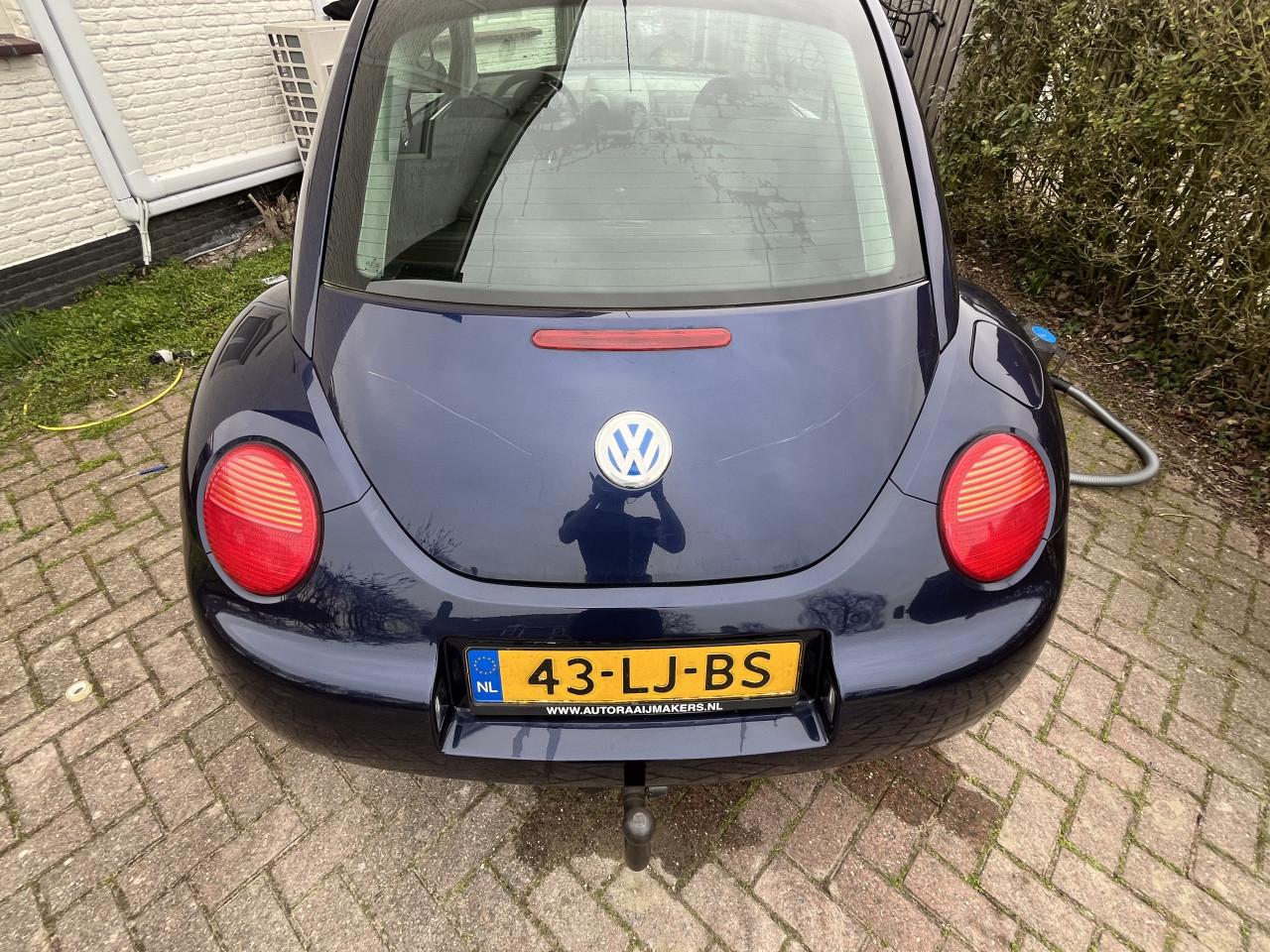 VOLKSWAGEN BEETLE 2003