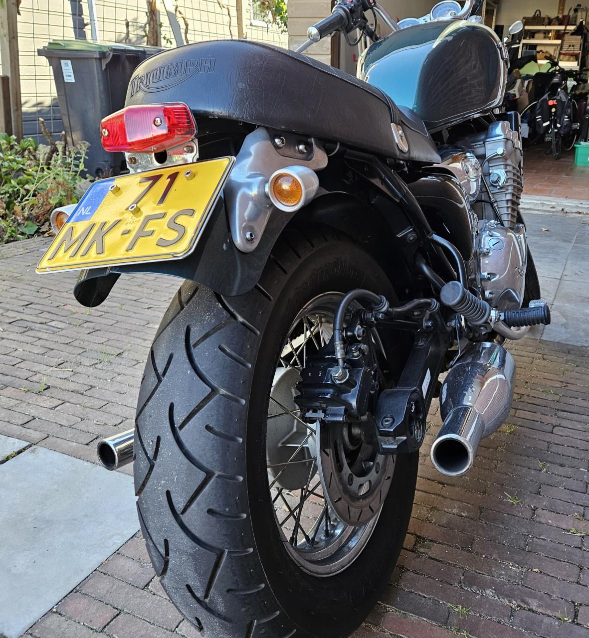 Triumph Thunderbird 900