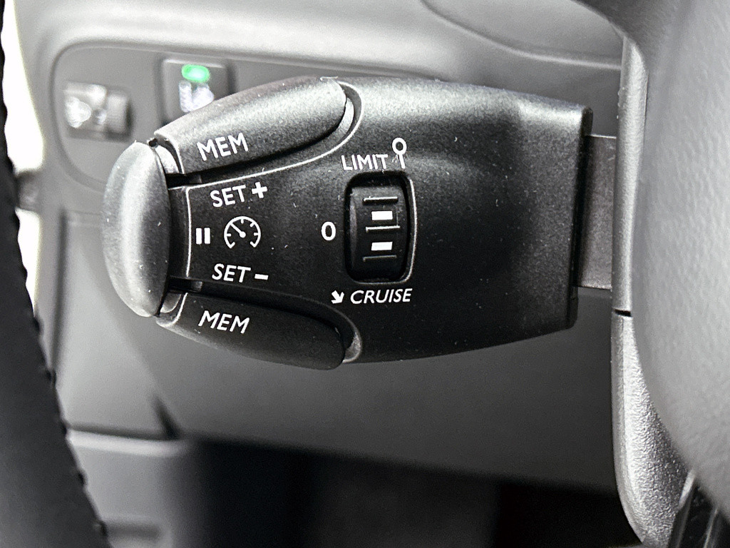 Citroen C3 110 pk shine | rijklaar | navigatie | achteruitrijcamera |