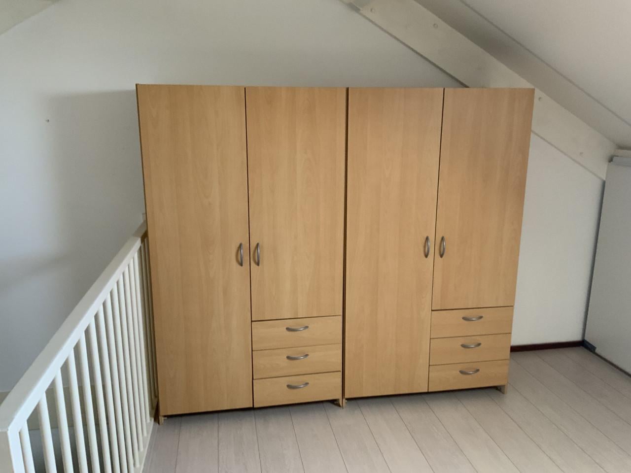 2 persoons bed , 180x200 + 2 kasten