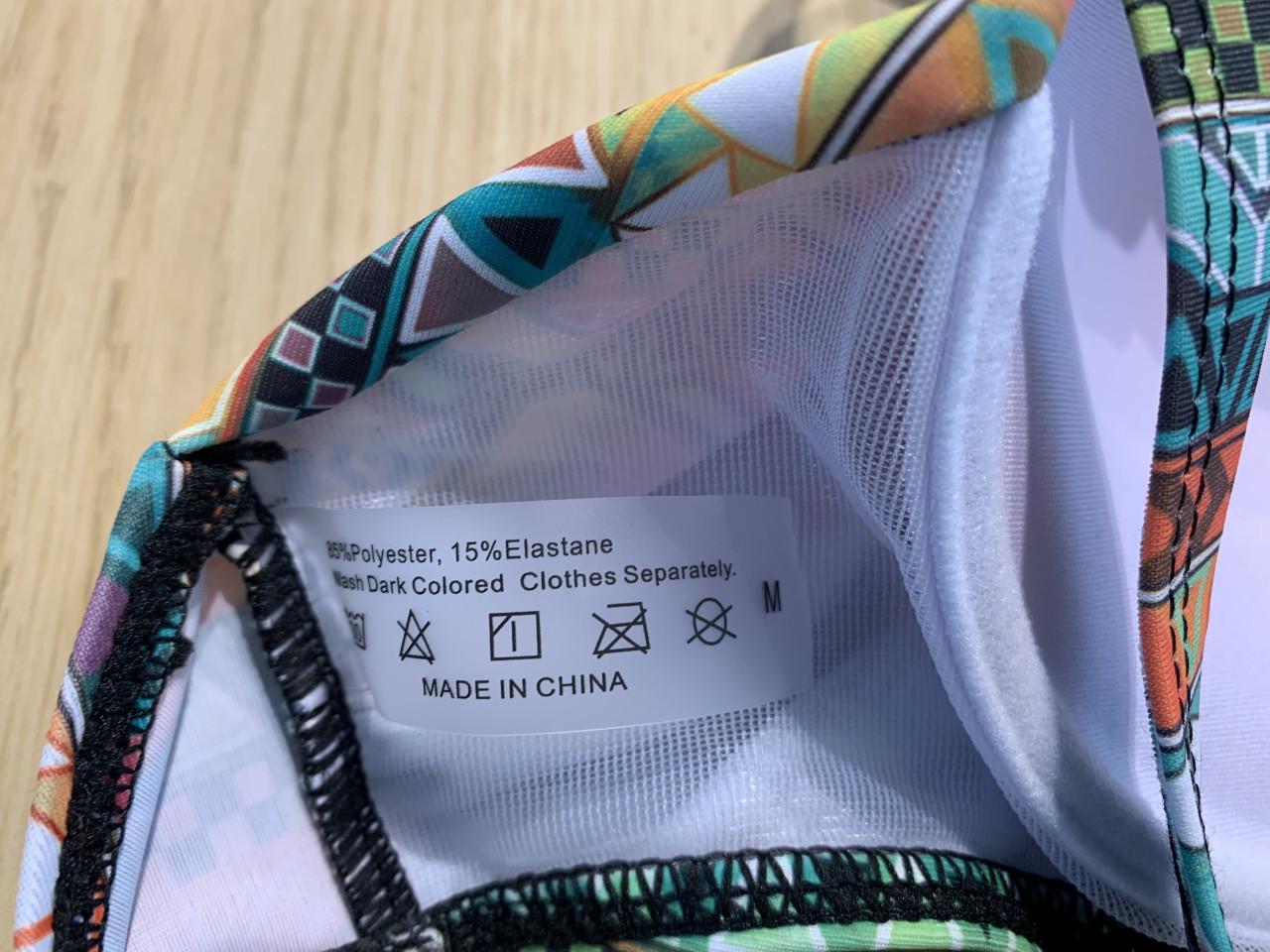 Vrolijke bikini maat M