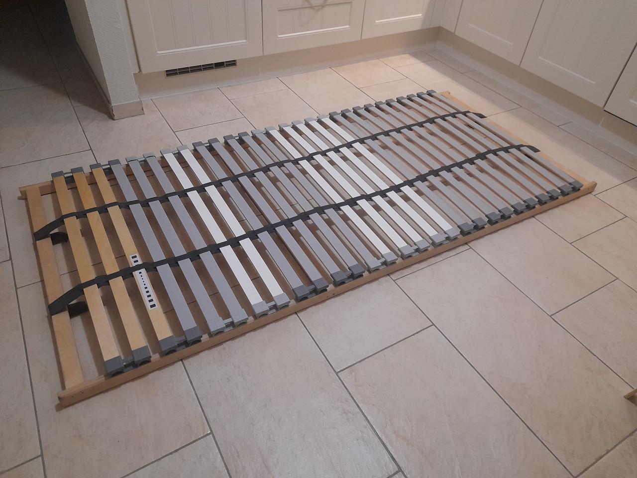 Lattenbodem 90 x200  ( in goede staat )