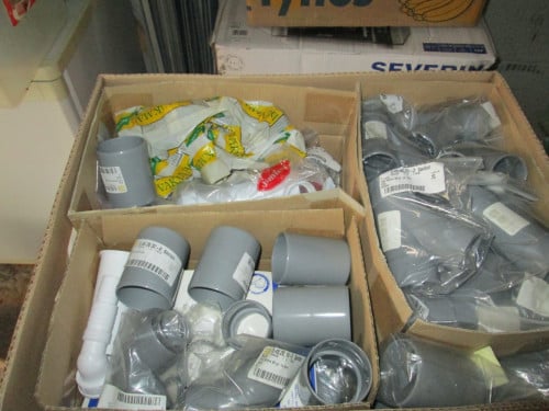 Montage materiaal voor afvoer NIEUW 4 dozen