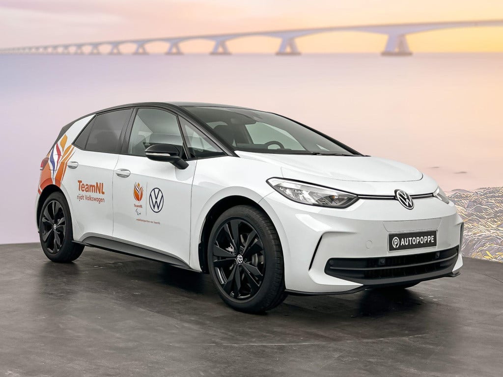 Volkswagen Id.3 black edition 52 kwh accu. 125 kw / 170 pk hatchba