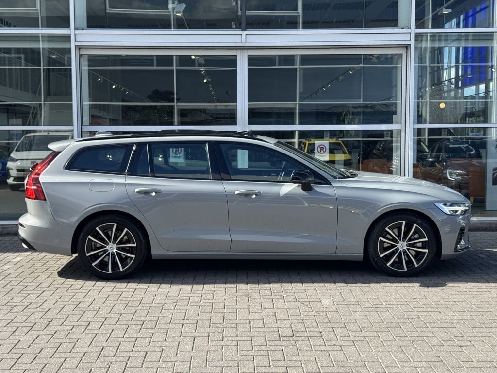 Volvo V60 t6 398pk recharge plus dark| panodak| adap.cruise| trekhaak| 36