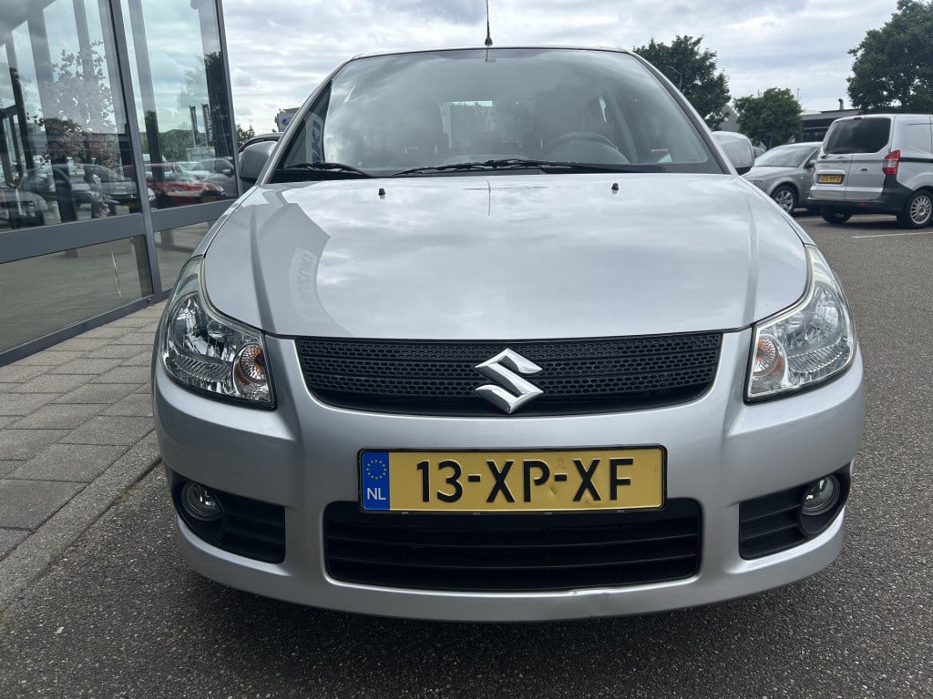 Suzuki Sx4 1.6 exclusive automaat|lage km stand