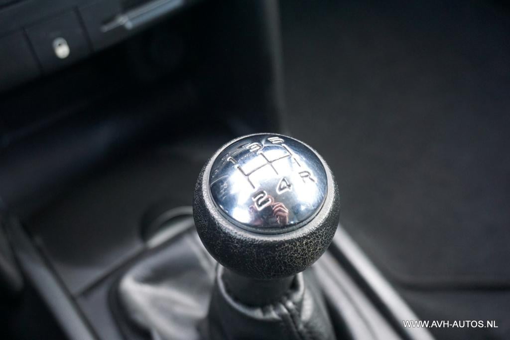 Peugeot 207 1.4 vti style, 21.000 km, uniek!!