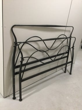 Metalen ledikant 140x200cm met twee lattenbodems