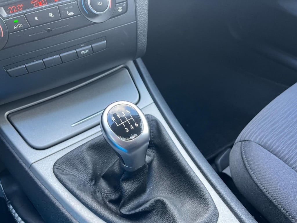 BMW 1 Serie 118i business line | orig. nl | climate | cruise