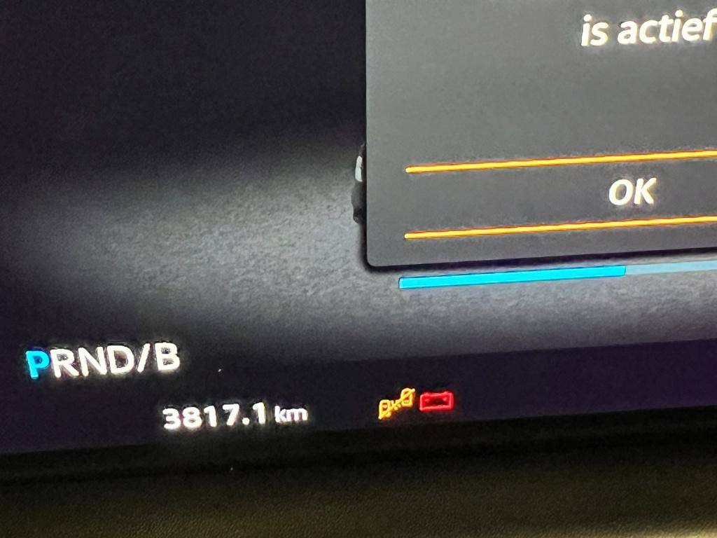 Volkswagen E-transporter 32 l2h1 bulli 64 kwh bulli 285pk, trekhaak enz..