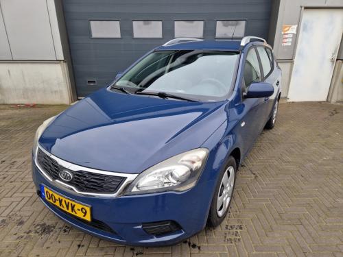 TE KOOP KIA CEED 1.4 CVVT X-TRA EURO 5 MET TREKHAAK ZUINIGHEIDSLABEL A