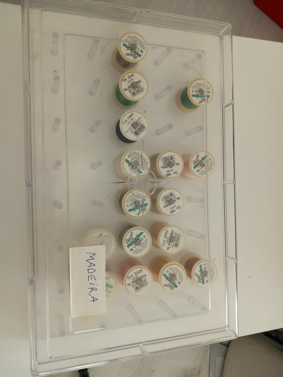 Opbergdoos met Madeira borduurgaren