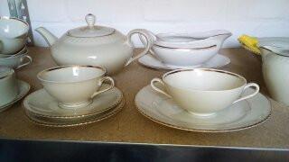 Klassiek      ontbijt / lunch servies    19,95