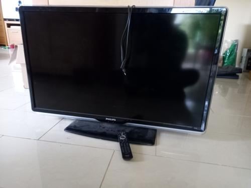 Philips Ambilight LCD TV 42PFL8404H/12