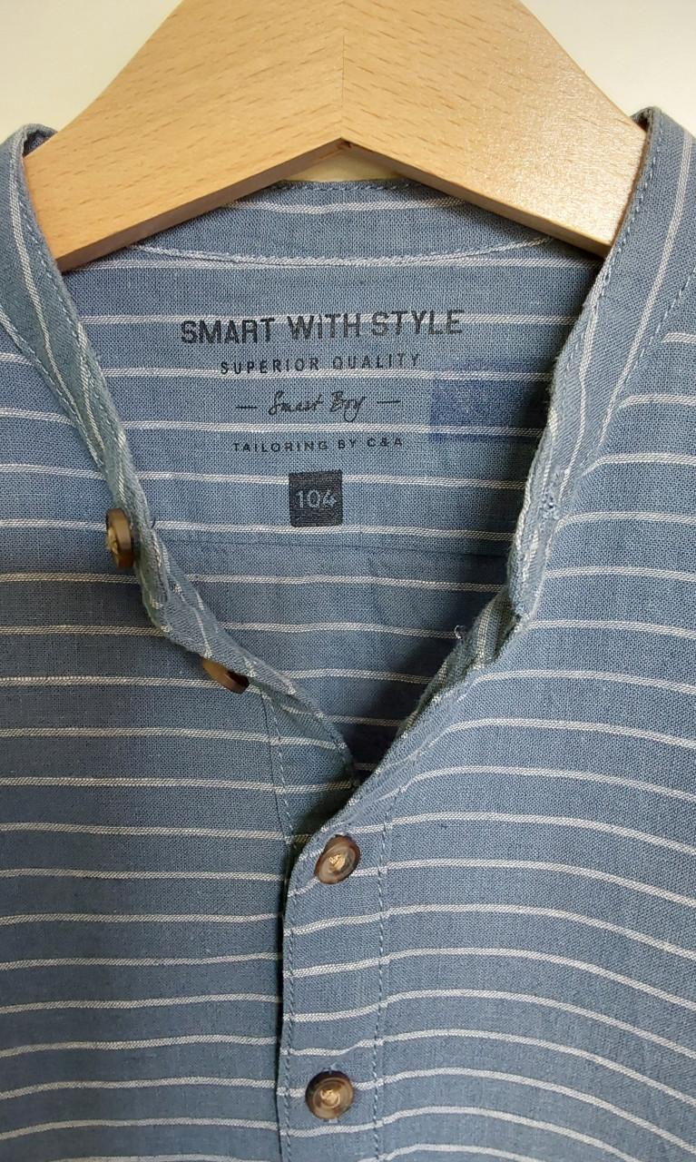 Lichtblauwe gestreepte blouse van het merk C&A in maat 104