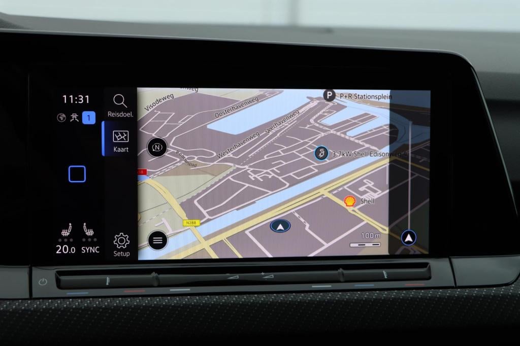 Volkswagen Golf 1.5 etsi r-line | 130pk | dsg7