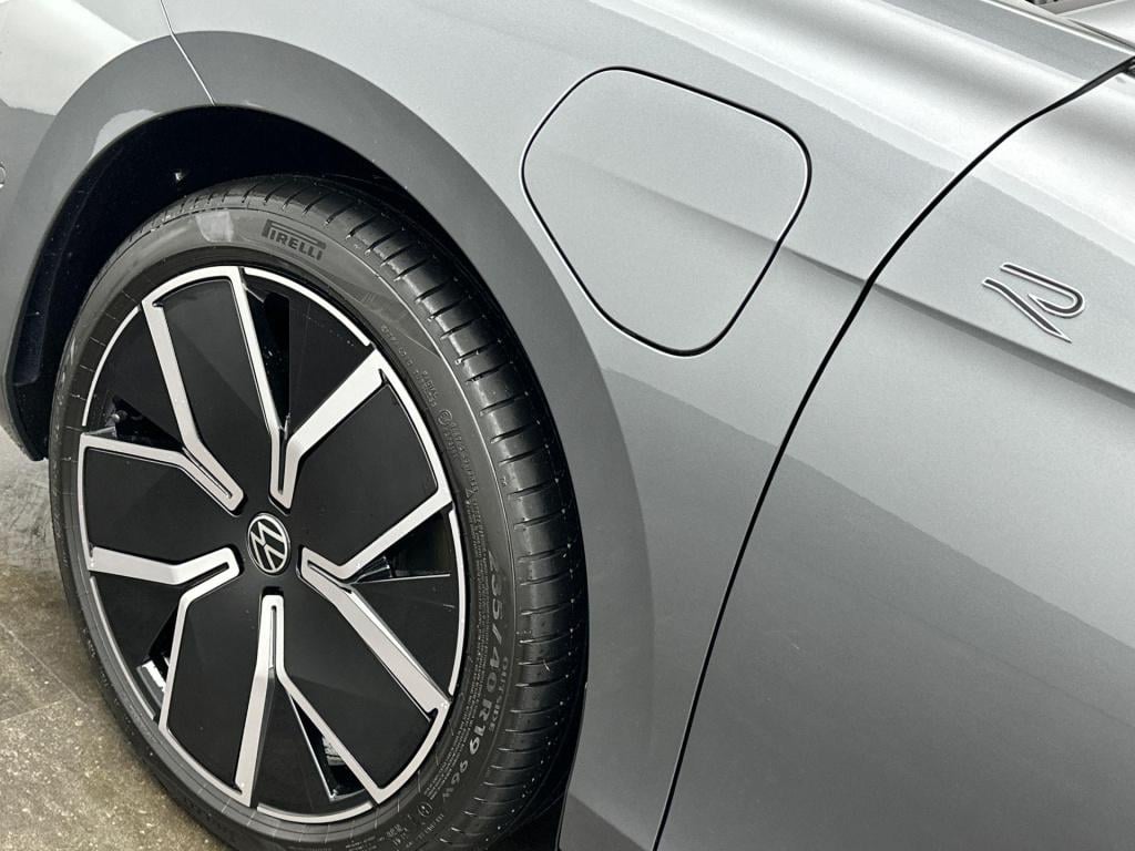 Volkswagen Passat r-line edition plug in hybride 204 pk black style plus pa