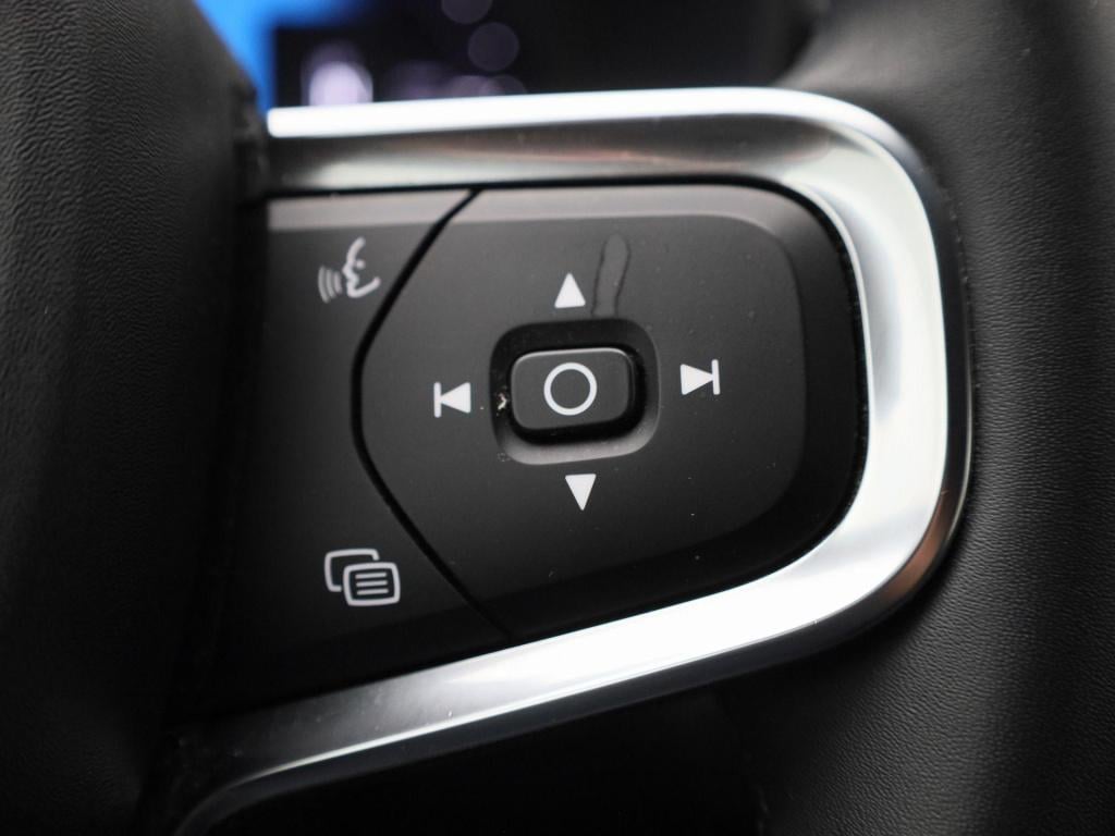 Volvo XC40 recharge core | automaat | apple carplay / android auto | virtua