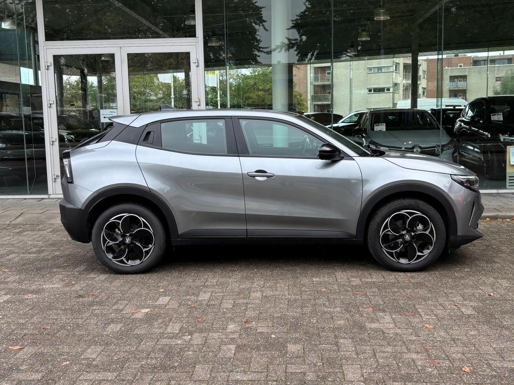Alfa Romeo Junior 54 kwh 156pk elettrica led | carplay|adapt cruise| rijkla