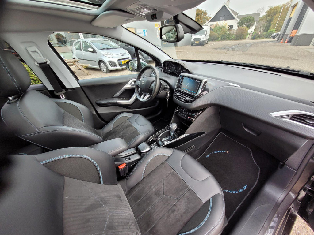 Peugeot 2008 1.2 puretech allure crossway treekhak alcantara leer / navigat