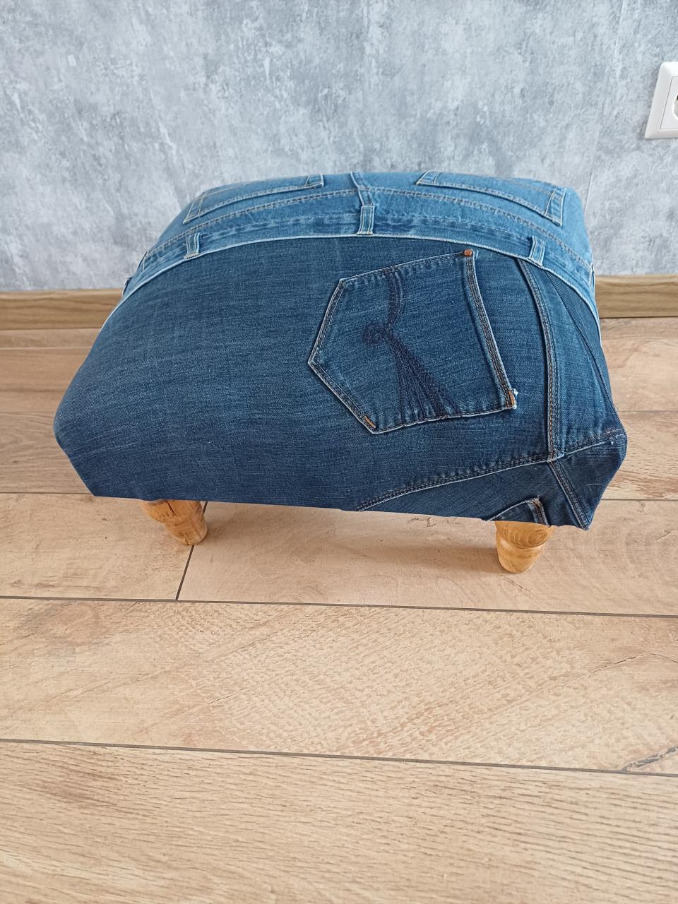 Krukje / hooker / voetenbankje