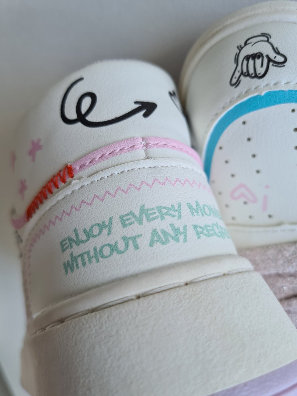 Nieuwe witte veter / rits half hoge sneakers met opdruk Zara  Maat 32