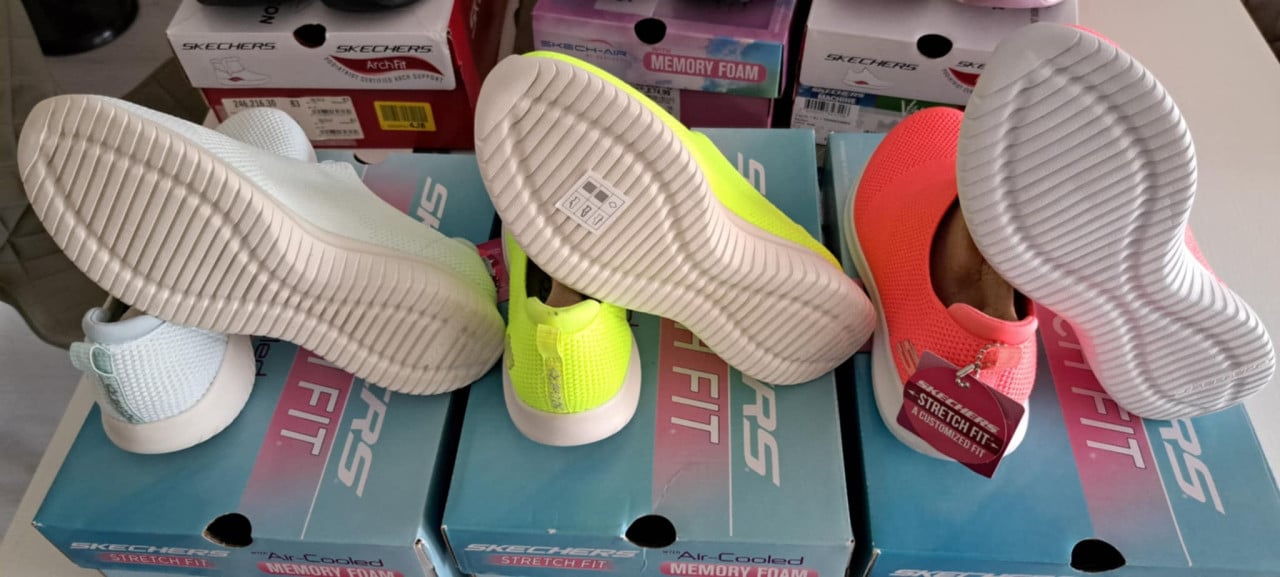 DAMES SKECHERS