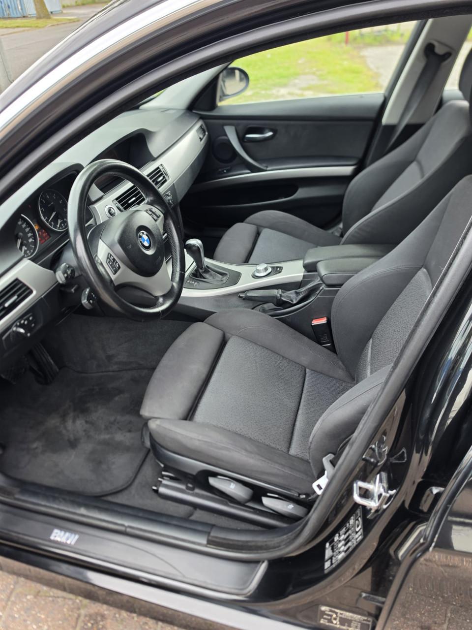 BMW 325i E90 Automaat 2007 6  Cilinder