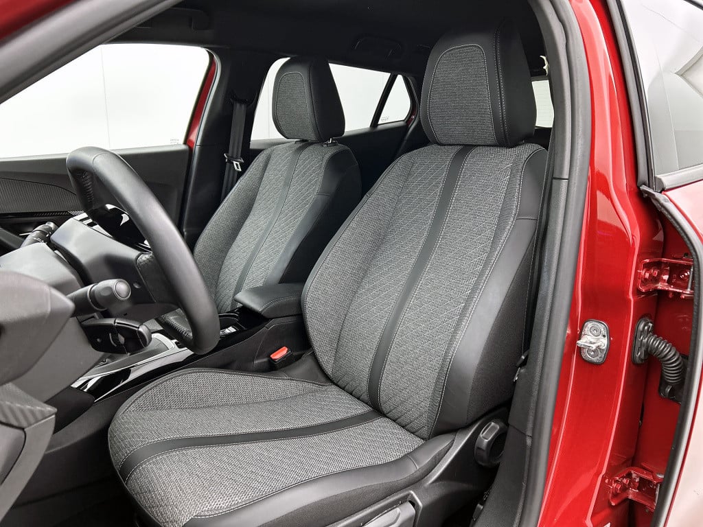 Peugeot 2008 100 pk allure | rijklaar |