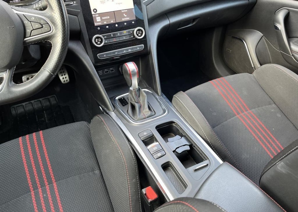 Renault Megane 1.3 tce 160 edc r.s. line - bose / trekhaak