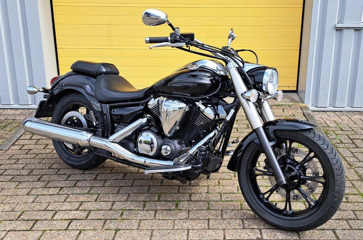 Yamaha XVS 950  Midnicht Star