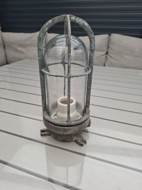 Oude messing wandlamp .