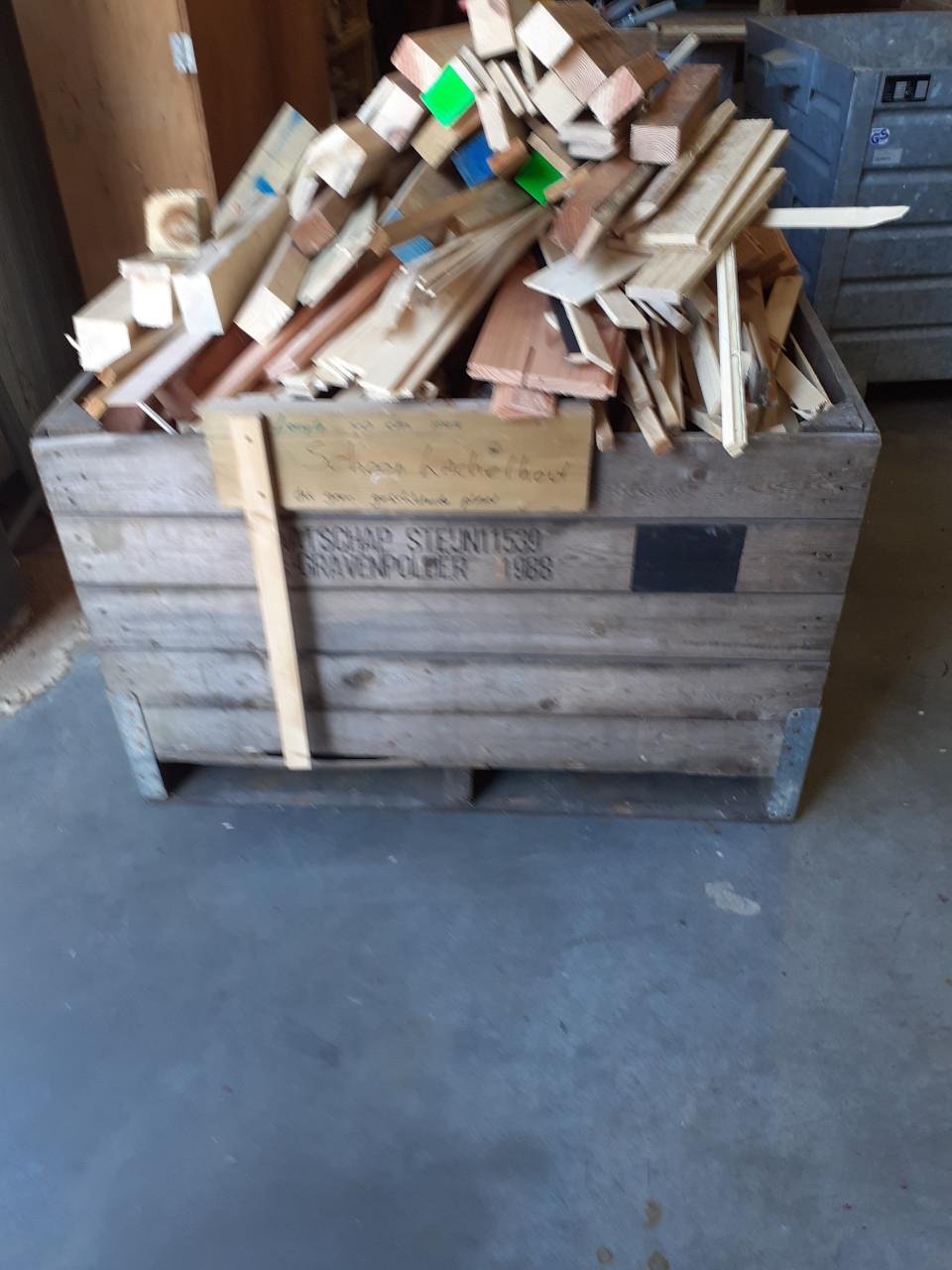 Kist kachelhout voor 10 euro