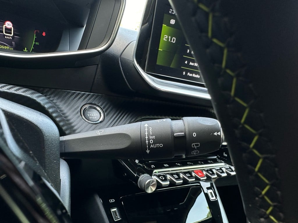 Peugeot 208 1.2 puretech gt-line