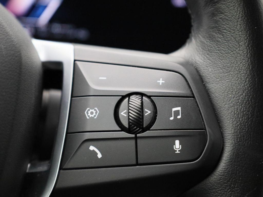 BMW X1 xdrive25e | automaat | lmv | parkeer sensoren | virtual cockpit | ca