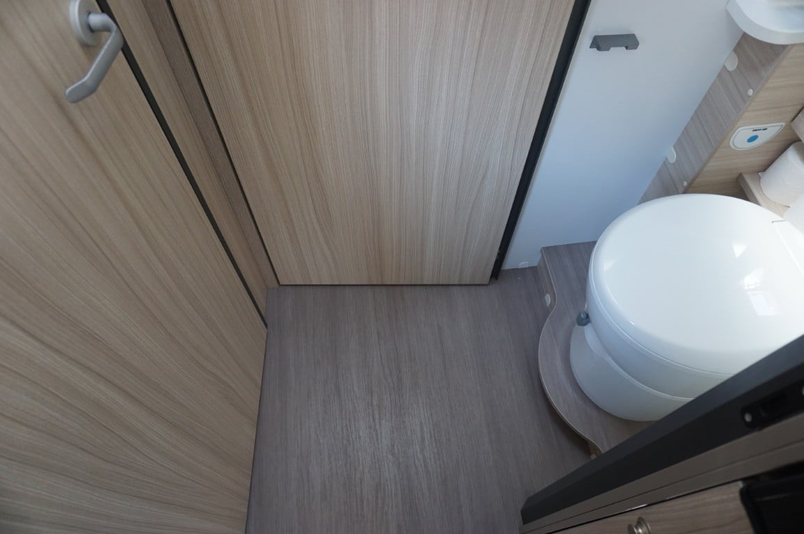 Adria Twin 600 SPX Plus 10-2020 in zeer goede staat met 39.000km