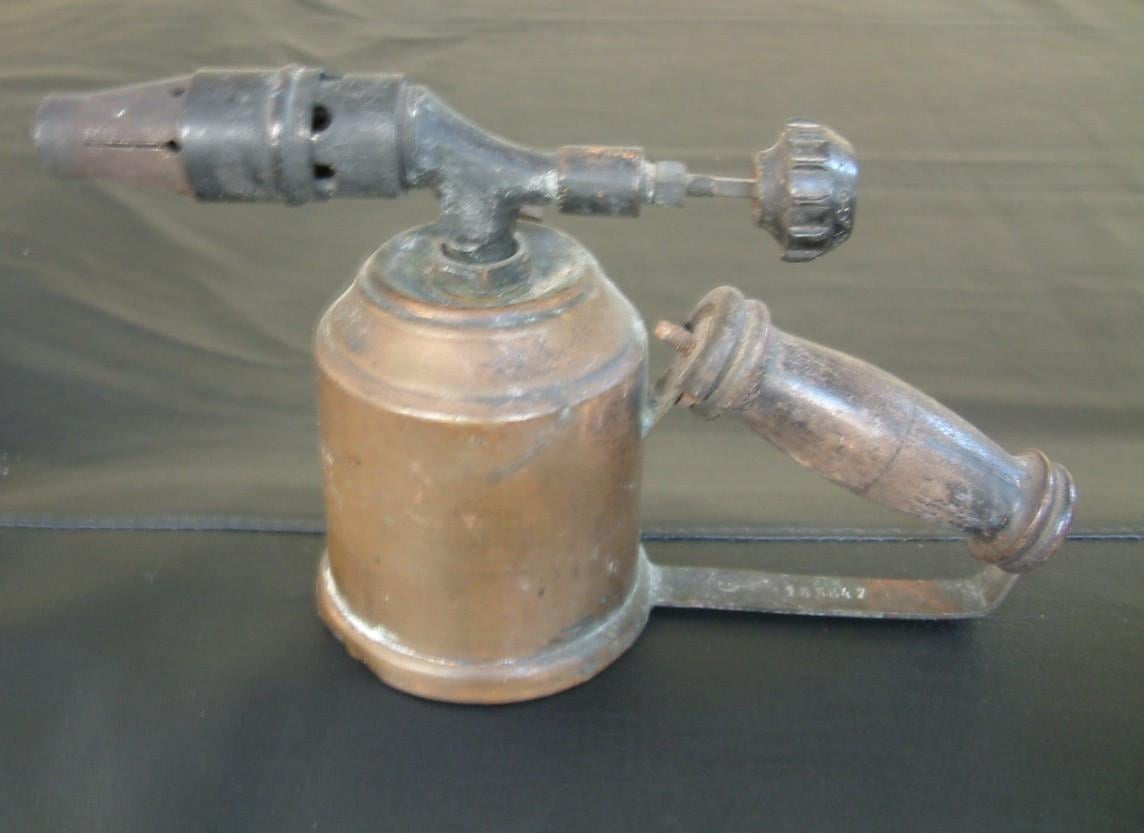 2 benzine branders  verfbranders  van koper