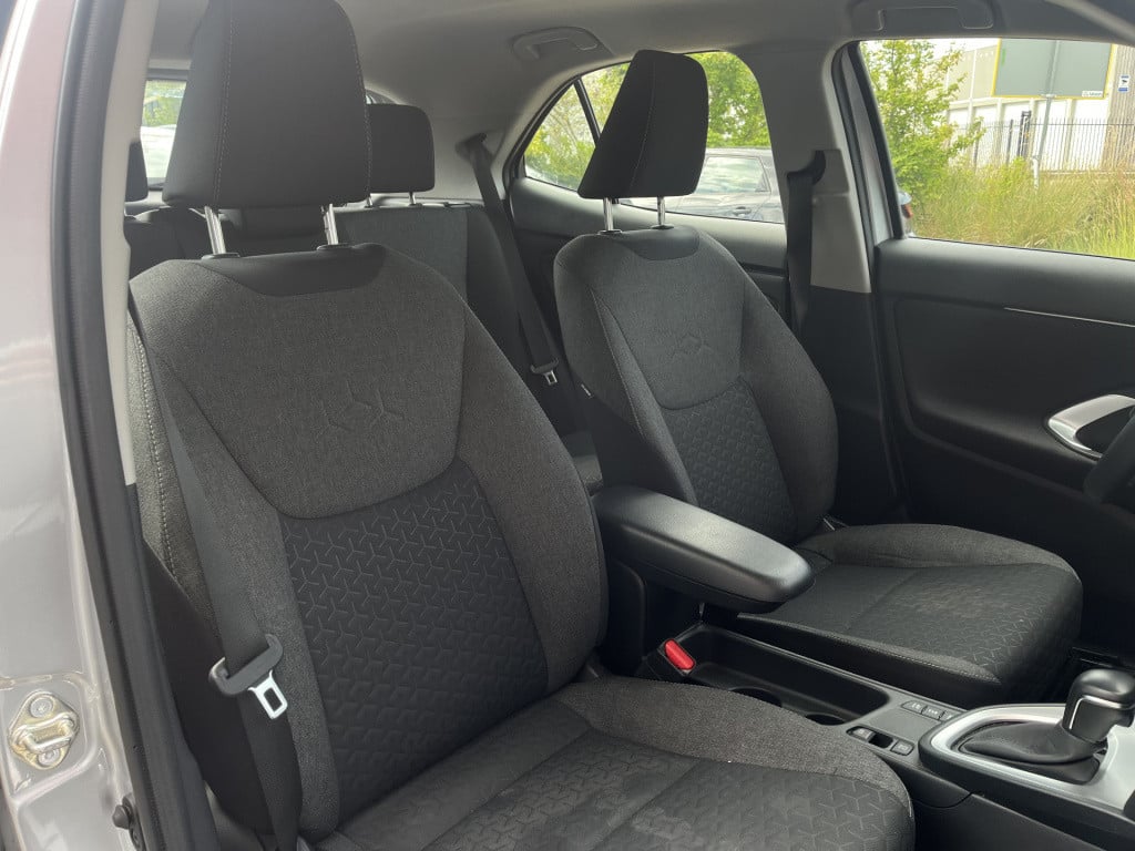 Toyota Yaris Cross 1.5 hybrid comfort | carplay | camera | acc | climate