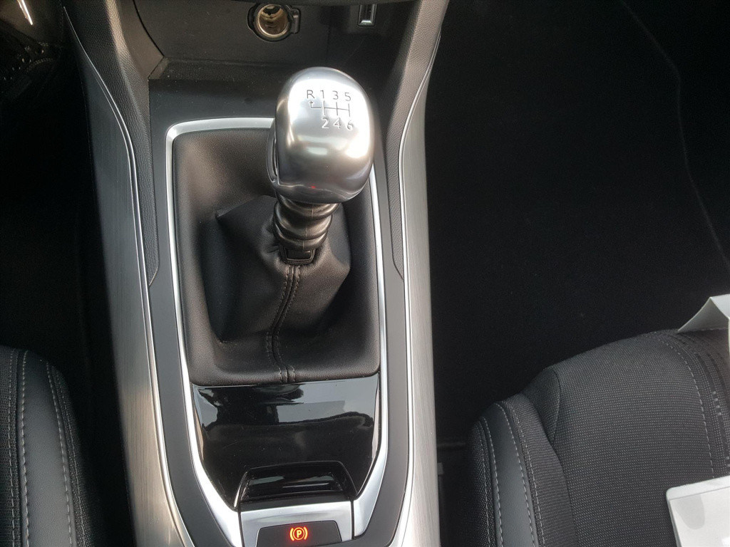 Peugeot 308 1.2 puretech 130pk s&s allure navigatie | cruise & climate cont