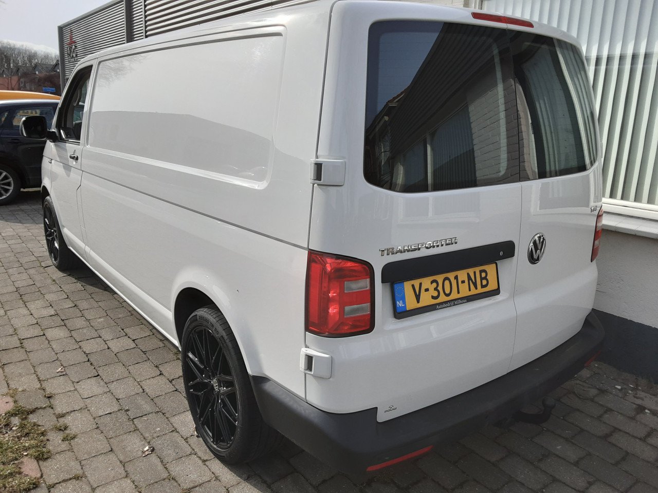 Volkswagen Transporter 2.0 TDI L2H1 Trendline AUTOMAAT DSG