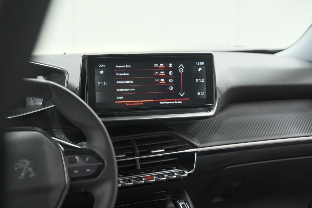 Peugeot 2008 puretech 102 allure pack | camera | apple carplay | parkeersen
