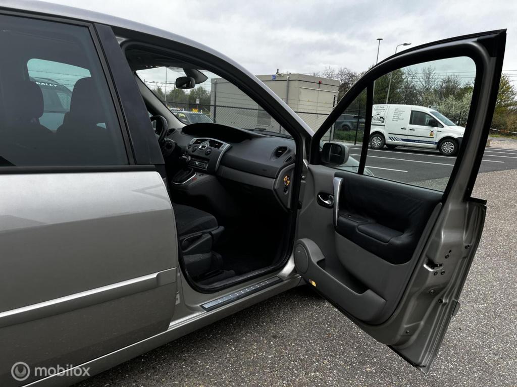 Renault Scenic 2.0-16v tech line