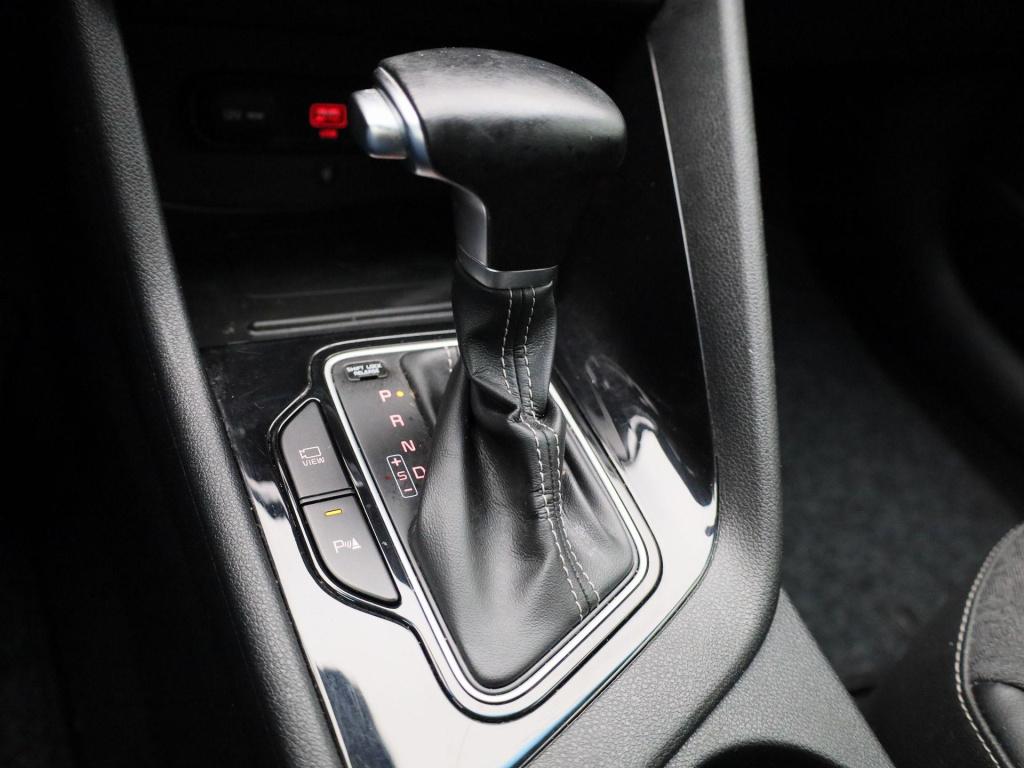 Kia Niro more 1.6 gdi phev 6dct | automaat | parkeer sensoren | trekhaak  |