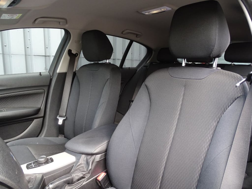 BMW 1 Serie 114i | 18" | bluetooth