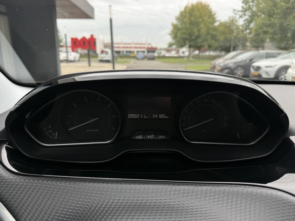 Peugeot 208 1.2 pt style