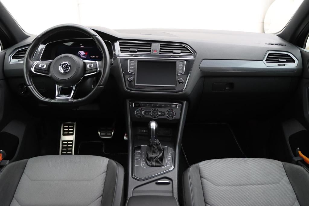 Volkswagen Tiguan 1.4 tsi act highline 150pk dsg7 | panoramadak | trekhaak 