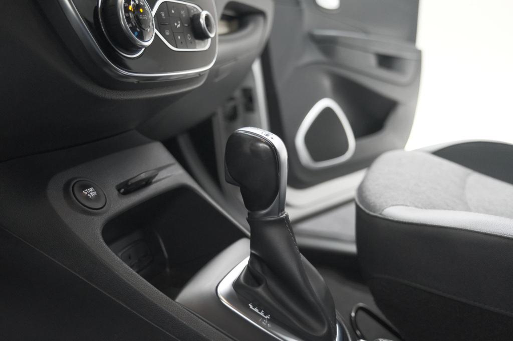 Renault Captur tce 150 edc intens | trekhaak | navigatie | parkeersensoren